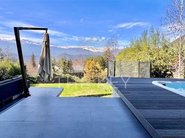 Casa en Venta en El Golf de Manquehue - Camino Punta de Águilas