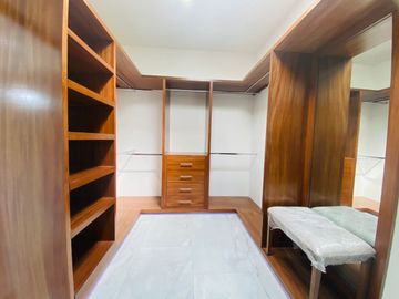 Casa en Fraccionamiento en Lomas de Vista Hermosa, Cuernavaca, Morelos CAEN-724-