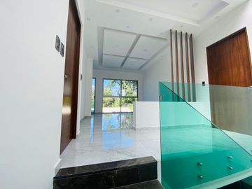 Casa en Fraccionamiento en Lomas de Vista Hermosa, Cuernavaca, Morelos CAEN-724-