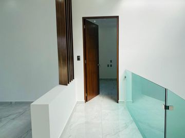 Casa en Fraccionamiento en Lomas de Vista Hermosa, Cuernavaca, Morelos CAEN-724-