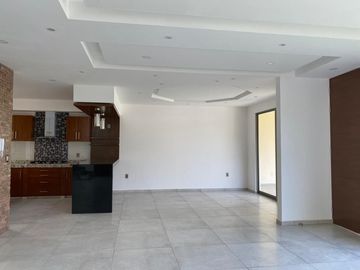 Casa en Fraccionamiento en Lomas de Vista Hermosa, Cuernavaca, Morelos CAEN-724-