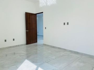 Casa en Fraccionamiento en Lomas de Vista Hermosa, Cuernavaca, Morelos CAEN-724-