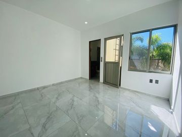 Casa en Fraccionamiento en Lomas de Vista Hermosa, Cuernavaca, Morelos CAEN-724-