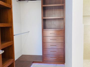 Casa en Fraccionamiento en Lomas de Vista Hermosa, Cuernavaca, Morelos CAEN-724-