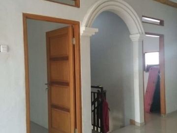 Rumah di Limo, 2Lt, Bangunan 2016, Lingk. Nyaman di Grogol
