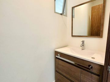 Departamento de 3 recámaras, con vista al parque, en Vía Montejo.