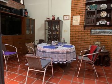 ESQUINERA BIEN UBICADA