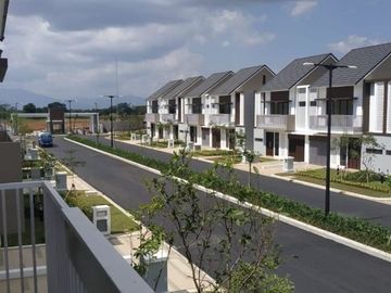 Rumah Cantik di Kawasan Elit Summarecon Bandung