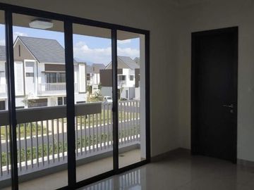 Rumah Cantik di Kawasan Elit Summarecon Bandung