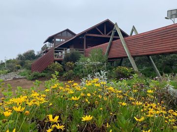 Punta de Tralca - Isla Negra, Excelente Propiedad en Borde Costero