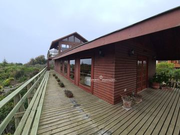 Punta de Tralca - Isla Negra, Excelente Propiedad en Borde Costero