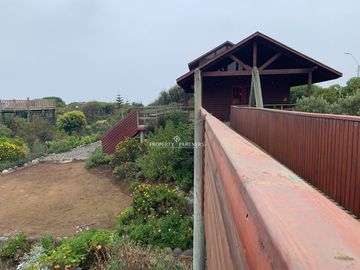 Punta de Tralca - Isla Negra, Excelente Propiedad en Borde Costero