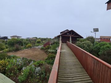 Punta de Tralca - Isla Negra, Excelente Propiedad en Borde Costero