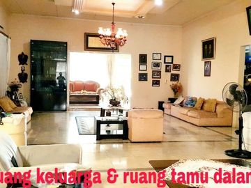 Rumah Mewah Berikut Rumah Kost Sayap Sukajadi