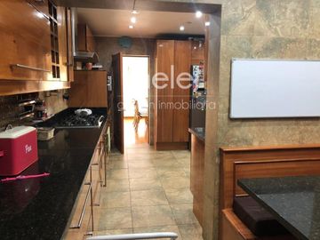 Vende Excelente y Maravillosa Casa, 486m2 en Bosques de Montemar, Concón