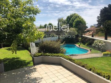 Vende Excelente y Maravillosa Casa, 486m2 en Bosques de Montemar, Concón