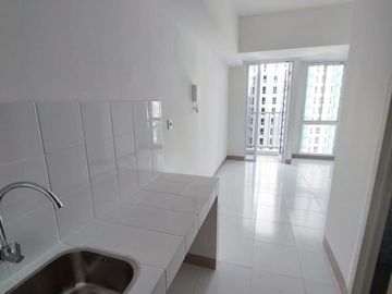 Disewakan sangat murah apartemen tokyo riverside,PIK