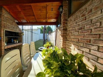 Casa PH en venta en Castelar Sur