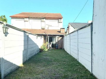 Casa PH en venta en Castelar Sur