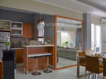 Dijual Rumah Kebayoran Bintaro Depan Taman