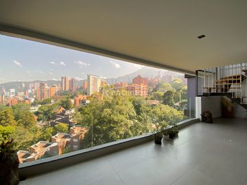 apartamento en venta en el tesoro. Cod V776812