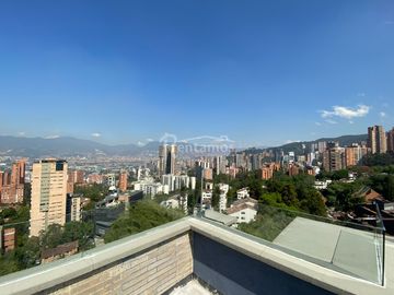 apartamento en venta en el tesoro. Cod V776812