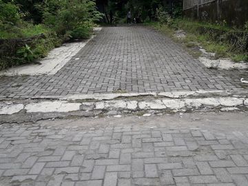 Rumah timur pabrik Sampurna kalitirto berbah sleman yogyakarta