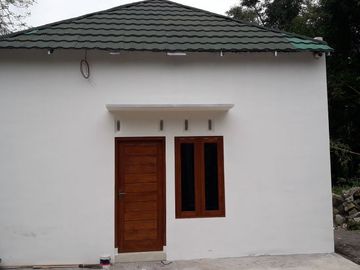 Rumah timur pabrik Sampurna kalitirto berbah sleman yogyakarta