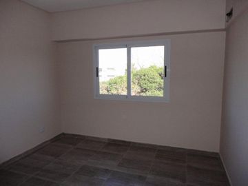 VENTA DE DEPARTAMENTO 2 AMBIENTES A ESTRENAR - CON COCHERA - PRIMER PISO AL FRENTE