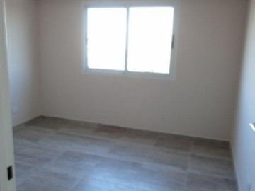 VENTA DE DEPARTAMENTO 2 AMBIENTES A ESTRENAR - CON COCHERA - PRIMER PISO AL FRENTE