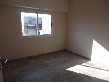 VENTA DE DEPARTAMENTO 2 AMBIENTES A ESTRENAR - CON COCHERA - PRIMER PISO AL FRENTE