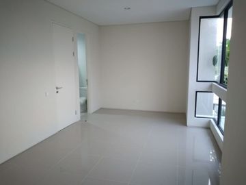 Rumah Baru Gress Siap Huni Kawasan Northwest Lake Citraland