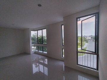 Rumah Baru Gress Siap Huni Kawasan Northwest Lake Citraland