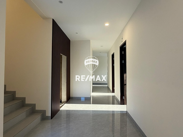 Investasi terbaik! Private pool, rumah Hook 2 lantai terbaik di cluster jelita alam sutera