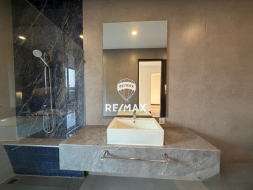 Investasi terbaik! Private pool, rumah Hook 2 lantai terbaik di cluster jelita alam sutera