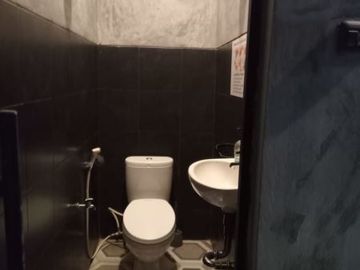 DISEWAKAN RUKO (3 Lantai) DI KEMANG UTARA JAKARTA SELATAN