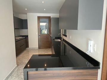 DEPARTAMENTO EN VENTA EN TECAMACHALCO CON BALCON.