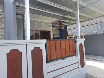 Rumah Cantik Siap Huni Dekat Jalan Woltermonginsidi