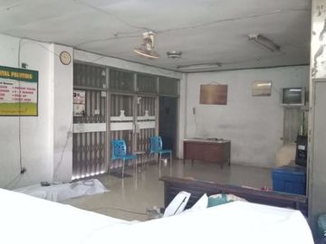 Area Komersil Rumah Sekaligus Tempat Usaha - Kramat Jati