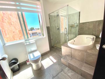 CASA EN VENTA JARDINES DE ZAVALETA, ZONA RECTA CHOLULA, PUEBLA