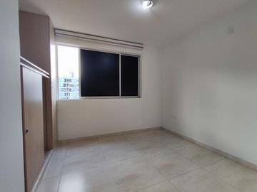 apartamento en venta en la floresta. Cod V26492