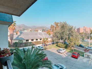 Acogedro en excelente ubicación, con vista despejada