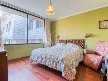 Acogedro en excelente ubicación, con vista despejada