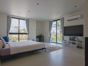 5 Bedrooms Fully Renovated House in Laguna Homes