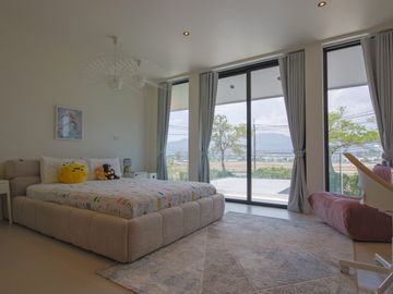 5 Bedrooms Fully Renovated House in Laguna Homes