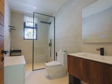 5 Bedrooms Fully Renovated House in Laguna Homes