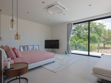 5 Bedrooms Fully Renovated House in Laguna Homes