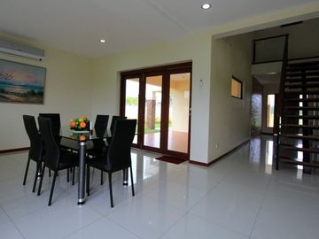 Corner House & lot for sale with 4 bedrooms in Hensonville
