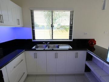 Corner House & lot for sale with 4 bedrooms in Hensonville