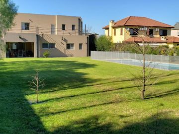 Moderna Casa Santa Catalina - Villanueva - Tigre